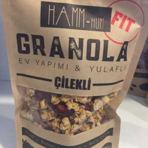 Çilekli Granola
